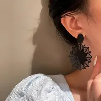 Exaggerated Black Flower Earrings Temperament Ear Jewelry main image 3
