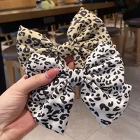 Korean Style Leopard Print Bow Hairpin Wholesale Nihaowholesale main image 2