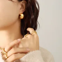 Fashion C Shape Plating 304 Stainless Steel No Inlaid 18K Gold Plated Earrings sku image 1