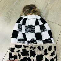 Women's Fashion Color Block Pom Poms Eaveless Wool Cap main image 3