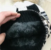 Women's Fashion Color Block Pom Poms Eaveless Wool Cap main image 4