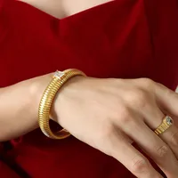 Retro Triangle Square 304 Stainless Steel 18K Gold Plated Bangle In Bulk sku image 1