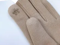 Women's Simple Style Solid Color Velvet Polyester Gloves 1 Pair main image 5