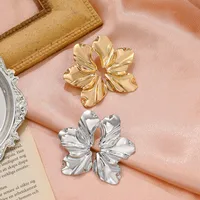 Retro Golden Flower Earrings Temperament Matte Irregular Petal Alloy Earrings main image 3