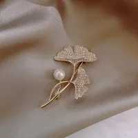 Flower Pearl Brooch Female Suit Anti-light Button Korean Fashion Pin Brooch Female sku image 1