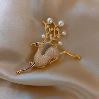 Flower Pearl Brooch Female Suit Anti-light Button Korean Fashion Pin Brooch Female sku image 7