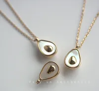 Wholesale Jewelry Heart 304 Stainless Steel Titanium Steel Shell 18K Gold Plated Inlaid Shell Inlaid Gold Necklace sku image 1