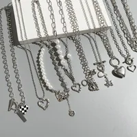 Fashion Hollow Heart-shaped Pearl Clavicle Chain Alloy Necklace main image 4