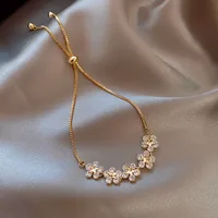 Fashion Flower Alloy Inlay Rhinestone Bracelets main image 4