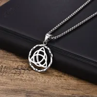 304 Stainless Steel Simple Style Plating Hollow Out Triangle Solid Color main image 9