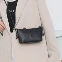 Women's Leather Solid Color Streetwear Square Zipper Square Bag main image 4