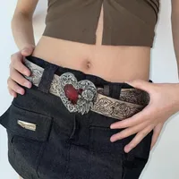 Retro Heart Shape Pu Leather Alloy Women's Leather Belts main image 5