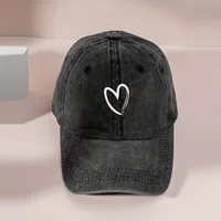 Unisex Basic Retro Simple Style Heart Shape Printing Curved Eaves Baseball Cap main image 4
