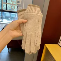 Women's Simple Style Solid Color Velvet Polyester Gloves 1 Pair sku image 47