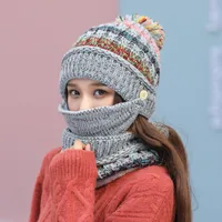 Women's Basic Retro Simple Style Monogram Pom Poms Eaveless Wool Cap main image 2