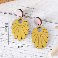 1 Pair Retro Flower Printing Wood Drop Earrings main image 2