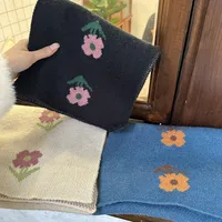 Women's Cute Sweet Flower Acrylic Scarf main image 4