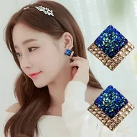 1 Pair Elegant Shiny Rhombus Plating Inlay Alloy Artificial Rhinestones 18k Gold Plated Ear Studs main image 1