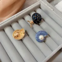Fashion Snails Alloy Inlay Pearl Women's Brooches main image 2