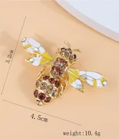 Retro Bee Alloy Inlay Rhinestones Women's Brooches 1 Piece main image 3