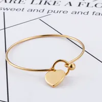 Elegant Modern Style Heart Shape Stainless Steel Titanium Steel 18K Gold Plated Bangle In Bulk main image 3
