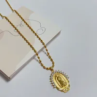 Stainless Steel Copper 18K Gold Plated Classic Style Plating Inlay Portrait Oval Zircon Pendant Necklace main image 5