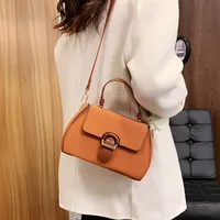Women's Small All Seasons Pu Leather Solid Color Streetwear Square Magnetic Buckle Shoulder Bag main image 4