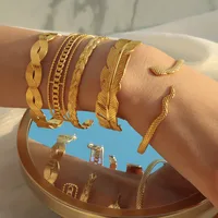 Vintage Style Exaggerated Round Feather 304 Stainless Steel 18K Gold Plated Bangle In Bulk main image 5