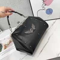 Women's Medium Pu Leather Butterfly Vintage Style Square Lock Clasp Handbag main image 2