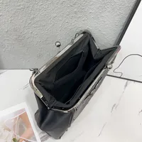 Women's Medium Pu Leather Butterfly Vintage Style Square Lock Clasp Handbag main image 3