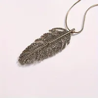 Elegant Feather Alloy Wholesale Pendant Necklace sku image 1