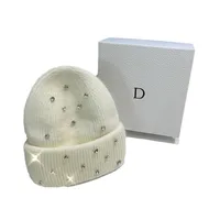 Women's Modern Style Classic Style Solid Color Eaveless Wool Cap main image 5