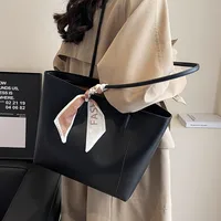 Women's Large Pu Leather Solid Color Streetwear Square Zipper Shoulder Bag Tote Bag main image 2