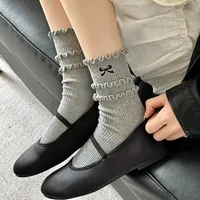 Women's Simple Style Solid Color Cotton Crew Socks A Pair main image 1