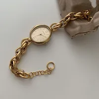 Vintage Style Classic Style Geometric Quartz Watch Women's Watches main image 1