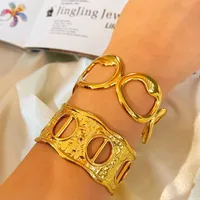 Simple Style Solid Color Titanium Steel Plating Hollow Out Women's Bangle main image 1