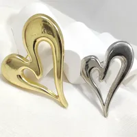 Simple Style Pin Heart Shape Alloy Hollow Out Women's Brooches 1 Piece main image 3