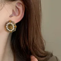 1 Pair Elegant Retro Geometric Alloy Tiger Eye Rhinestones Ear Studs main image 3