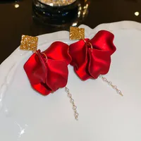 1 Pair Casual Simple Style Petal Pearl Alloy Drop Earrings main image 2
