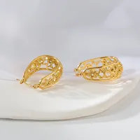 1 Pair Elegant Exaggerated Oversized C Shape Solid Color Twist Hollow Out 304 Stainless Steel 18K Gold Plated Earrings Ear Studs main image 4