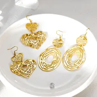 1 Pair Simple Style Classic Style Flower Plating 304 Stainless Steel 304 Stainless Steel 14K Gold Plated Drop Earrings main image 1