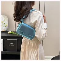 Women's Medium Pu Leather Solid Color Elegant Vintage Style Magnetic Buckle Square Bag main image 9