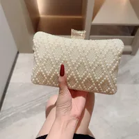 Women's Small Polyester Solid Color Elegant Classic Style Beading Lock Clasp Evening Bag main image 2