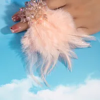 Elegant Lady Feather Artificial Feather Plastic Flower Beads Women's Brooches 1 Piece main image 4