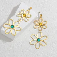 1 Pair Vintage Style French Style Simple Style Flower Plating Hollow Out Inlay 304 Stainless Steel Glass Stone 14K Gold Plated Drop Earrings main image 3