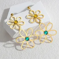 1 Pair Vintage Style French Style Simple Style Flower Plating Hollow Out Inlay 304 Stainless Steel Glass Stone 14K Gold Plated Drop Earrings main image 4