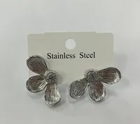 1 Pair Simple Style Classic Style Flower Plating 304 Stainless Steel 18K Gold Plated Ear Studs main image 2