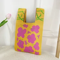 Women's Medium Polyester Animal Cartoon Flower Cute Classic Style Lock Clasp Handbag sku image 44