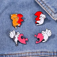 Cartoon Style Cute Simple Style Heart Shape Cat Alloy Enamel Plating Unisex Brooches Collar Pin main image 1