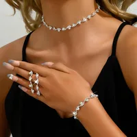 Simple Style Classic Style Geometric Ferroalloy Inlay Rhinestones Women's Jewelry Set main image 1